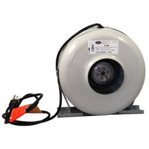 Hurricane® Pro 20 est un ventilateur de plancher portatif haute puissance en métal. Ce ventilateur écologique est idéal pour tous les endroits nécessitant un appareil robuste. Base facile à assembler Pieds en caoutchouc Fabrication de métal avec un fi