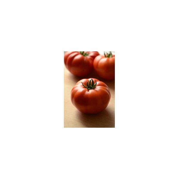 Nom du produit: Tomate - rouge Nom latin: Solanum lycopersicum Description variété: Superbe qualité. Cette variété produit des fruits aplatis, de bon calibre. Un délice pour le jardinier amateur. Port plant: Semi-Déterminé Maturité (jours): 75 Gro